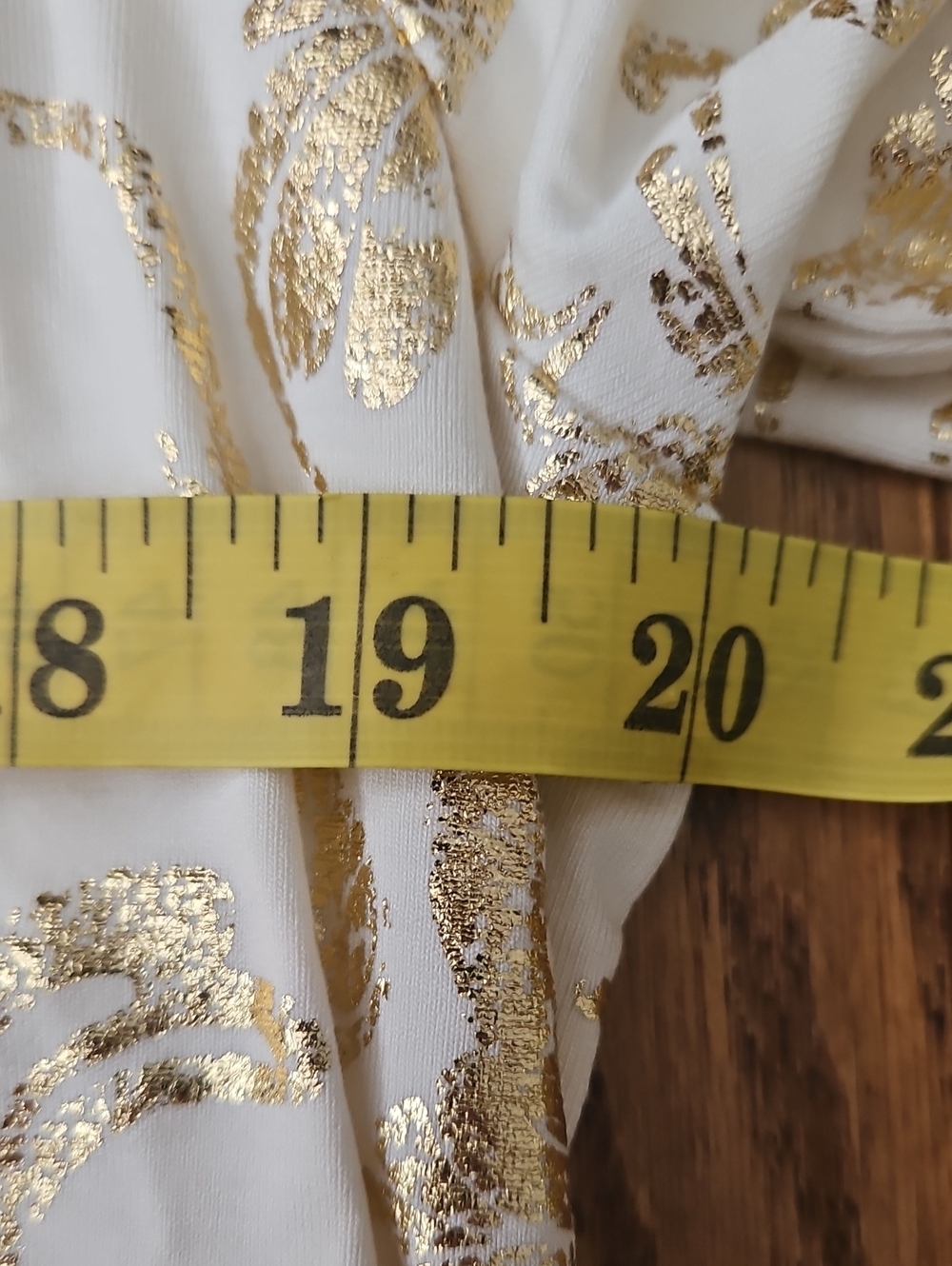 Chico’s Size 2 Touch of Cool Gold Metallic Foil Long Sleeve Top L - Picture 6 of 7